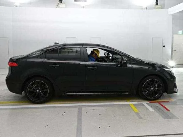 Toyota Corolla Sedan 2025 — миниатюра 2