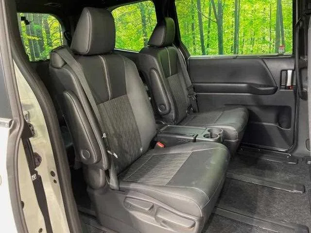 Toyota Noah 2023 — миниатюра 3