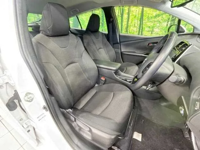 Toyota Prius 2022 — миниатюра 5