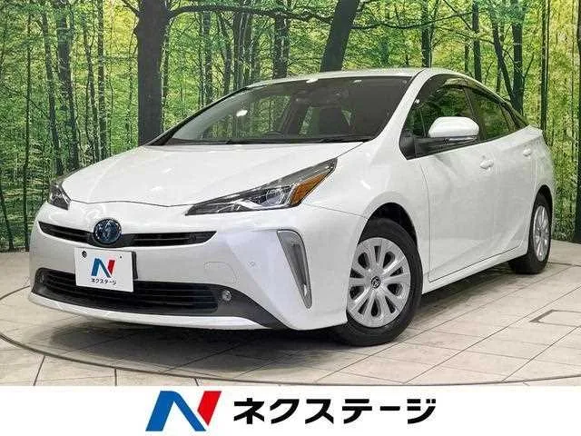 Toyota Prius 2022 — фото 1, купить с доставкой в Москву