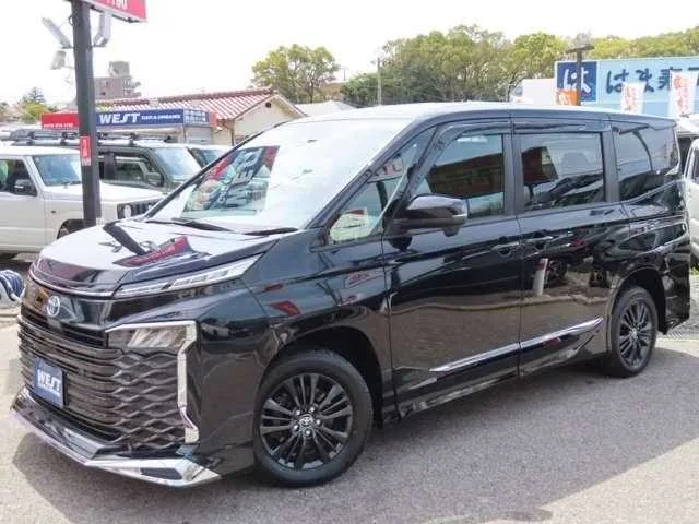 Toyota Voxy 2025 — миниатюра 3