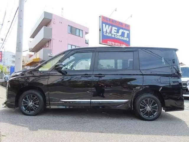 Toyota Voxy 2025 — миниатюра 5