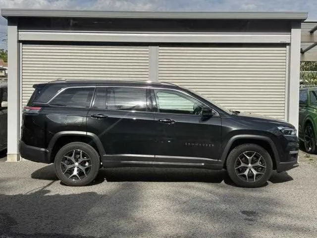 Jeep Commander 2025 — миниатюра 4