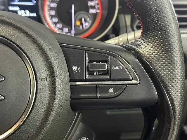 Suzuki Swift 2023 — миниатюра 2