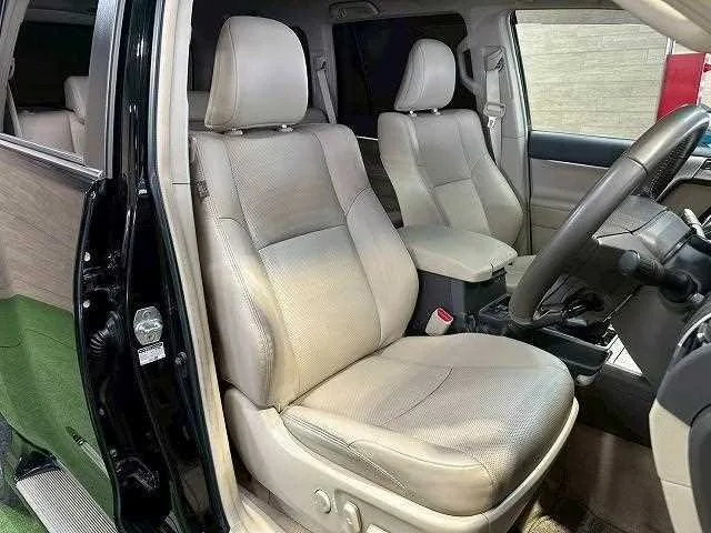 Toyota Land Cruiser Prado 2023 — миниатюра 3
