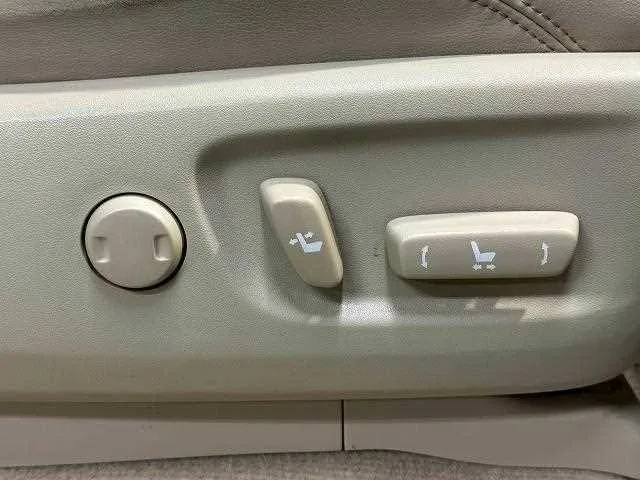 Toyota Land Cruiser Prado 2023 — миниатюра 5