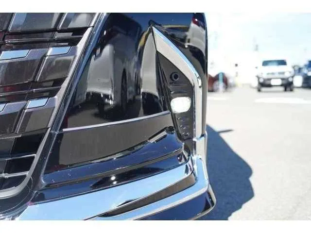 Toyota Alphard Hybrid 2023 — миниатюра 4