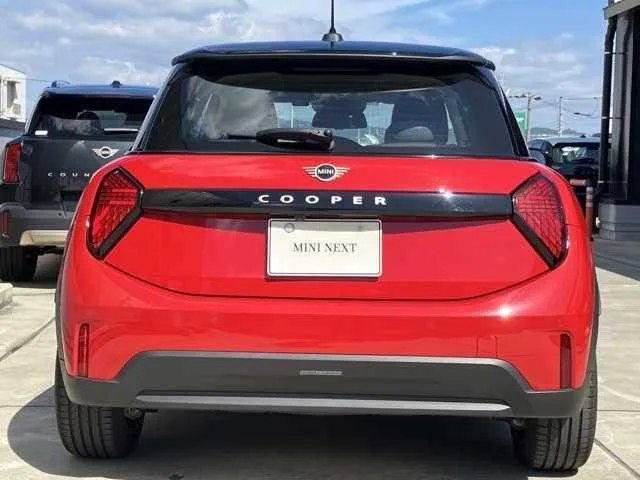 BMW MINI 2024 — миниатюра 2