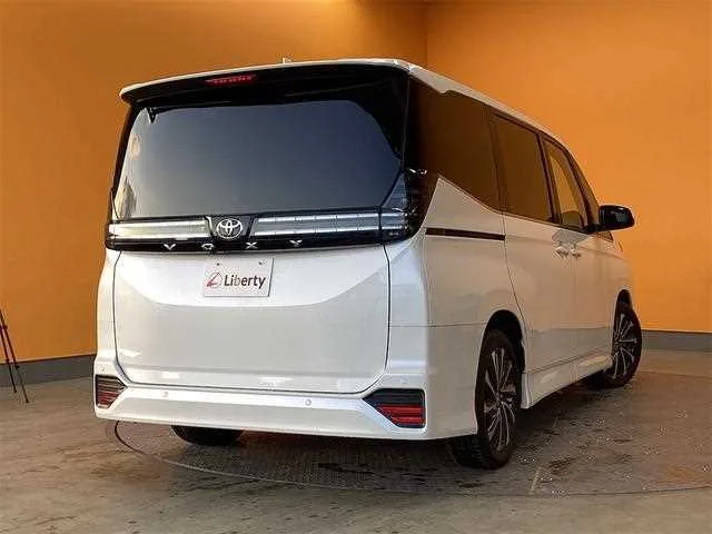 Toyota Voxy 2024 — миниатюра 5