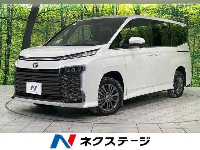 Toyota Voxy 2025 — фото 1, купить с доставкой в Москву