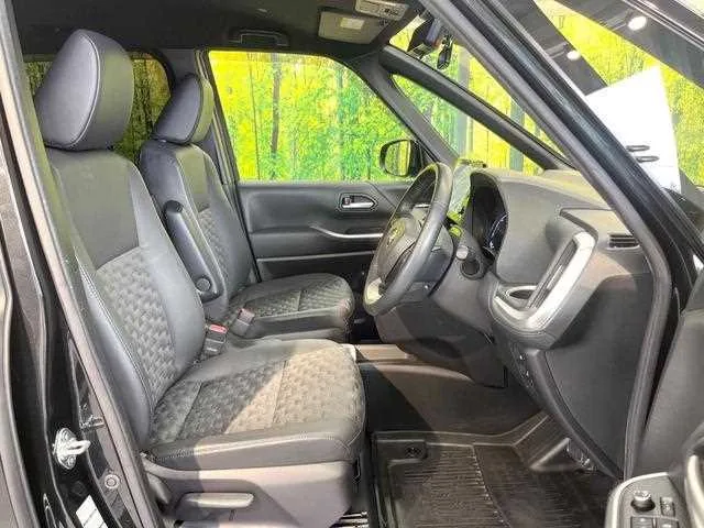 Toyota Voxy 2022 — миниатюра 5