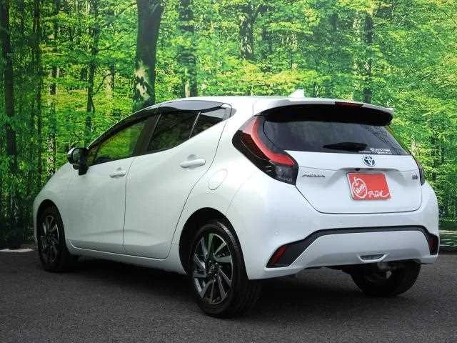 Toyota AQUA 2022 — миниатюра 2