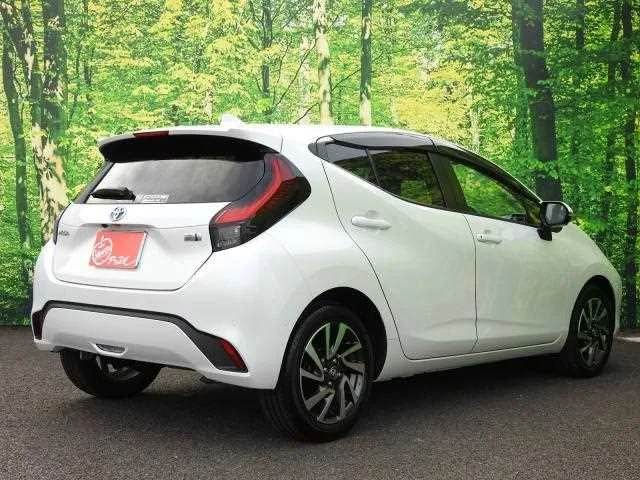 Toyota AQUA 2022 — миниатюра 4
