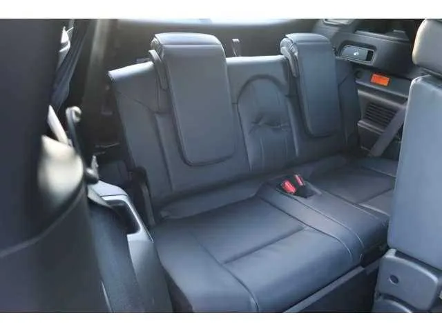 Mitsubishi Outlander 2023 — миниатюра 5