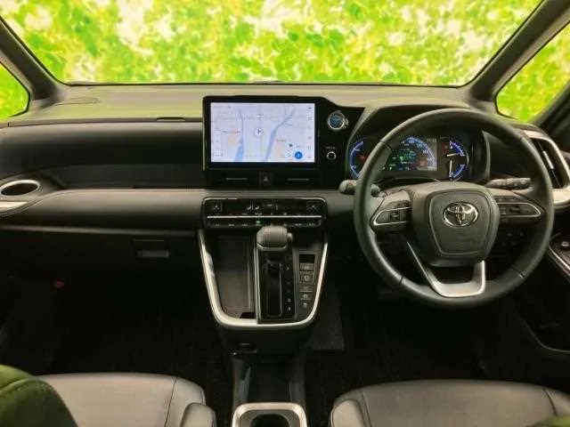 Toyota Noah 2022 — миниатюра 4