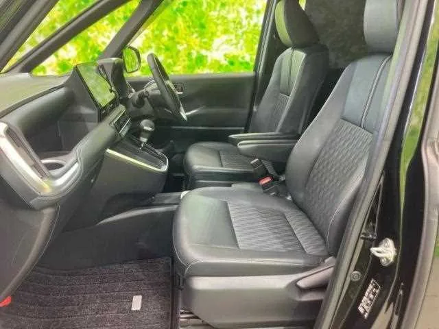 Toyota Noah 2022 — миниатюра 5