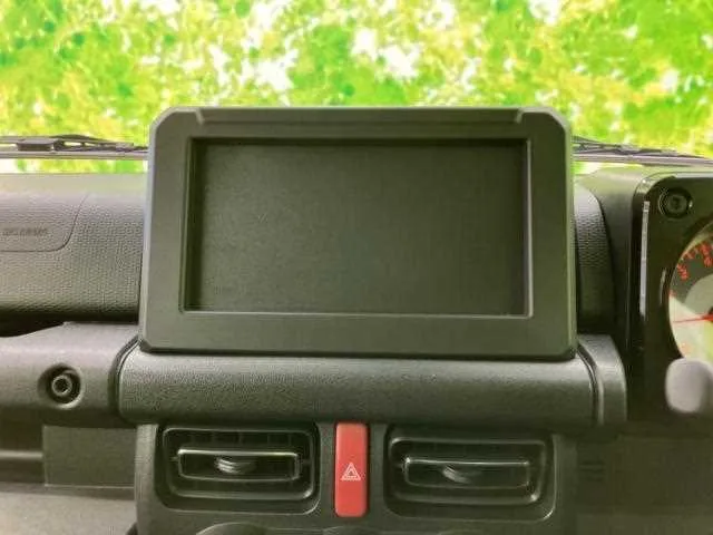 Suzuki Jimny 2023 — миниатюра 3