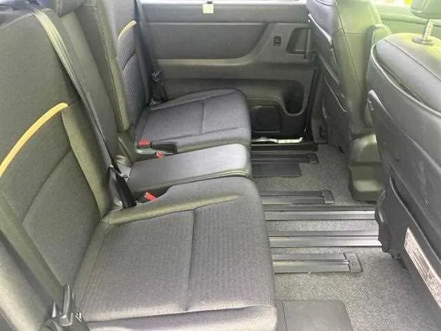 Nissan Serena 2023 — миниатюра 2
