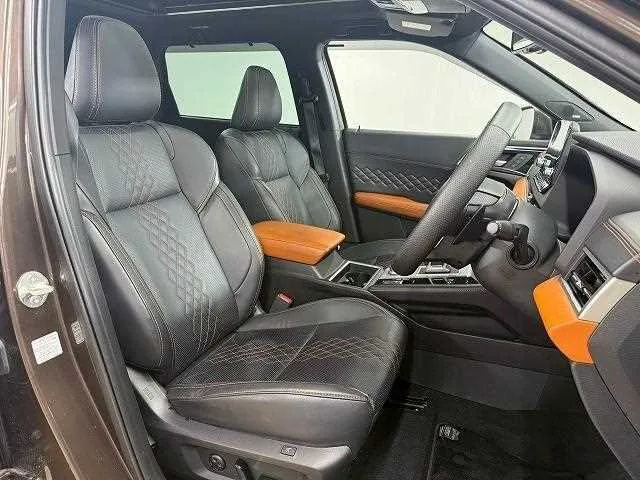Mitsubishi Outlander P 2022 — миниатюра 2