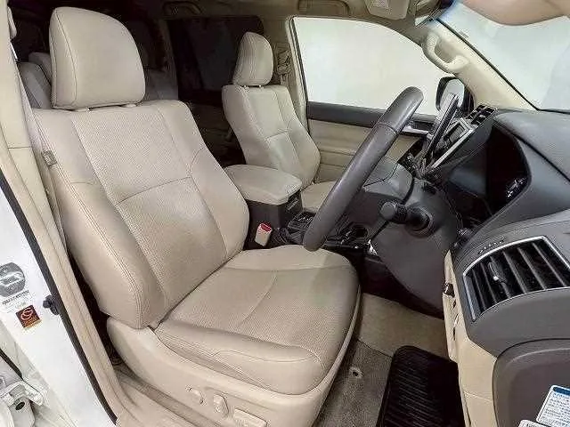 Toyota Land Cruiser Prado 2023 — миниатюра 2