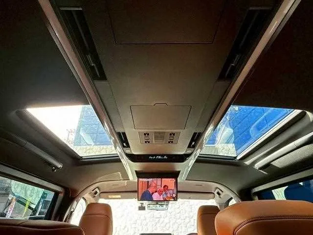 Toyota Vellfire Z Premier 2023 — миниатюра 2