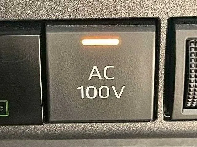 Toyota AQUA Z 2022 — миниатюра 3