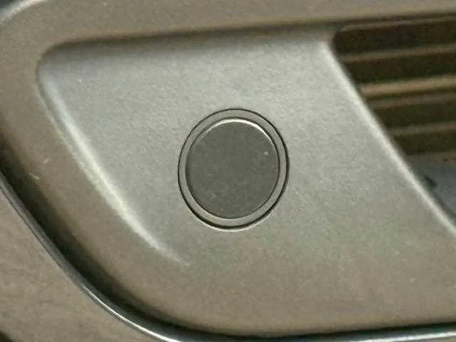 BMW MINI 2023 — миниатюра 3