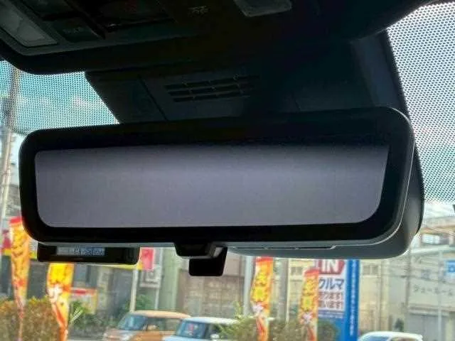Toyota Voxy 2023 — миниатюра 2