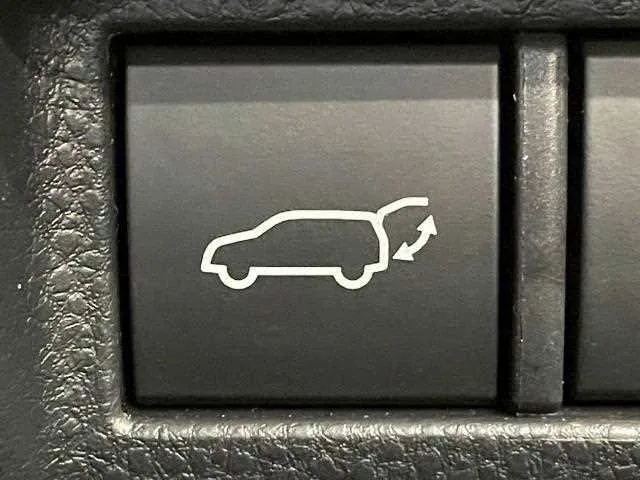 Toyota Harrier Hybrid Z Leather Package 2024 — миниатюра 3