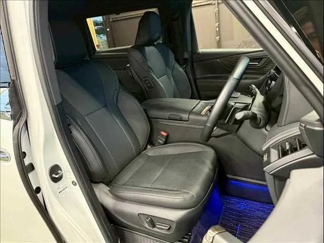 Toyota Alphard Hybrid Z 2024 — миниатюра 2