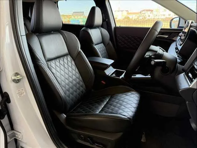Mitsubishi Outlander G 2023 — миниатюра 2