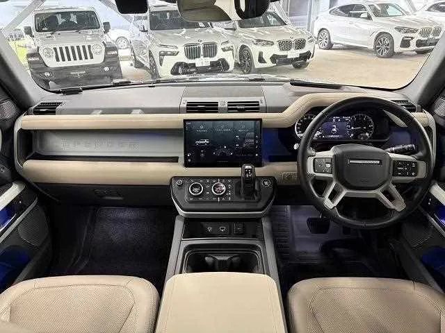 Land Rover Defender 2023 — миниатюра 4