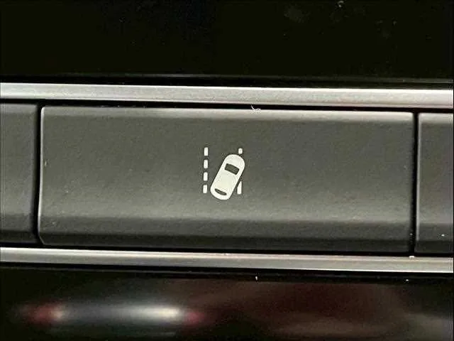 Renault Megane 2023 — миниатюра 3