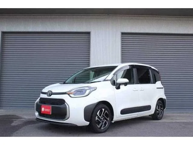 Toyota Sienta 2023 — фото 1, купить с доставкой в Москву