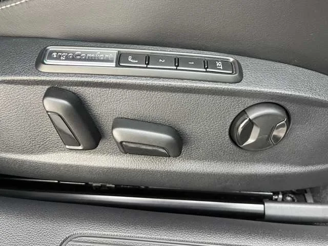 Volkswagen Passat Variant 2022 — миниатюра 2