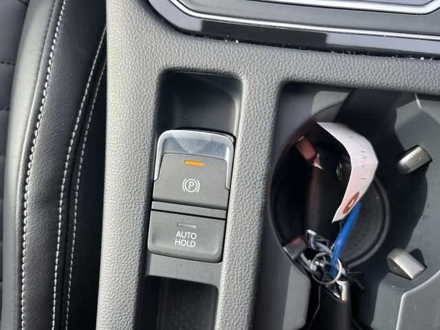 Volkswagen Passat Variant 2022 — миниатюра 3
