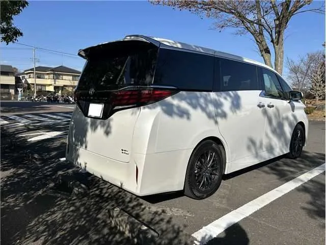 Toyota Alphard Hybrid Z 2025 — миниатюра 3