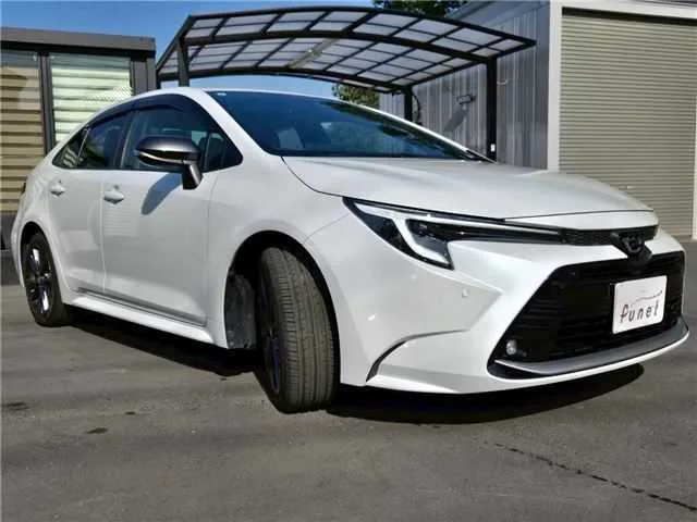 Toyota Corolla Sedan 2023 — миниатюра 4