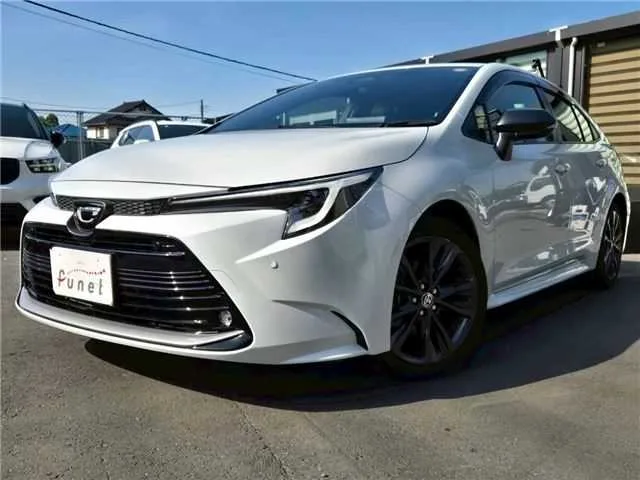 Toyota Corolla Sedan 2023 — фото 1, купить с доставкой в Москву