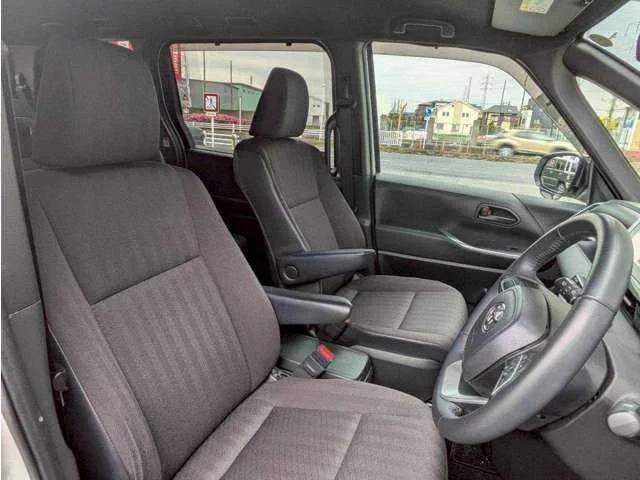 Toyota Noah 2023 — миниатюра 5