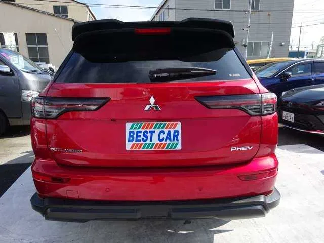 Mitsubishi Outlander PHEV 2.4 P PKG 4WD 2024 — миниатюра 2