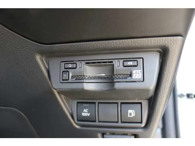 Toyota Prius 2023 — миниатюра 3