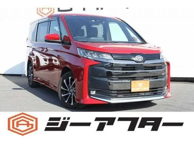 Toyota Noah 2023 — фото 1, купить с доставкой в Москву