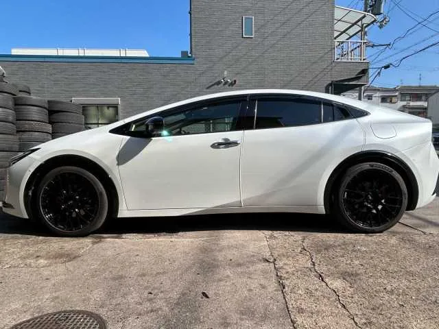 Toyota Prius 2024 — миниатюра 2