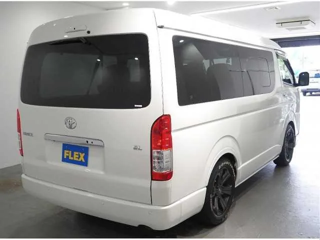 Toyota Hiace Wagon 2024 — миниатюра 2