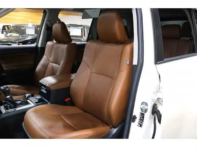 Toyota Land Cruiser Prado 2022 — миниатюра 2