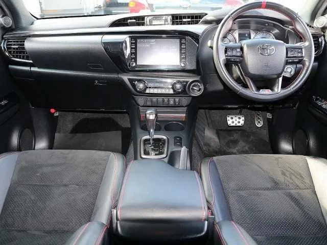 Toyota Hilux 2022 — миниатюра 4