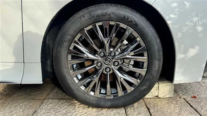 Toyota Vellfire PHEV 2025 — миниатюра 5