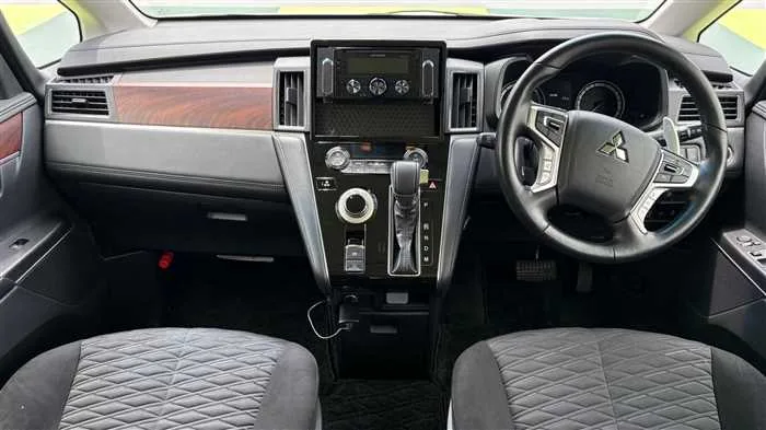 Mitsubishi Delica D:5 P 2023 — миниатюра 2