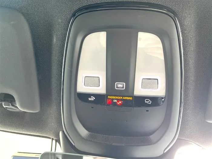 Volvo XC40 2023 — миниатюра 5